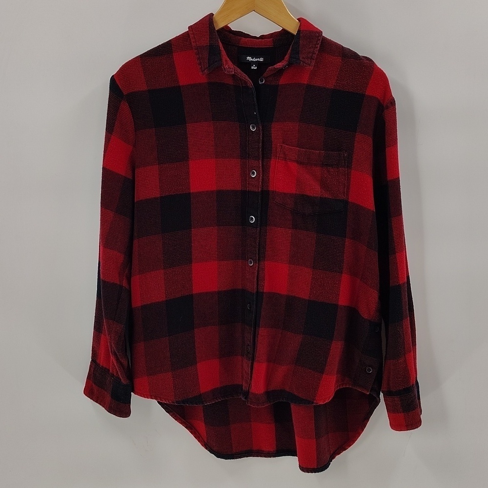 Madewell Button Down Top Size Medium Black Red Buffalo Check Button Side Detail